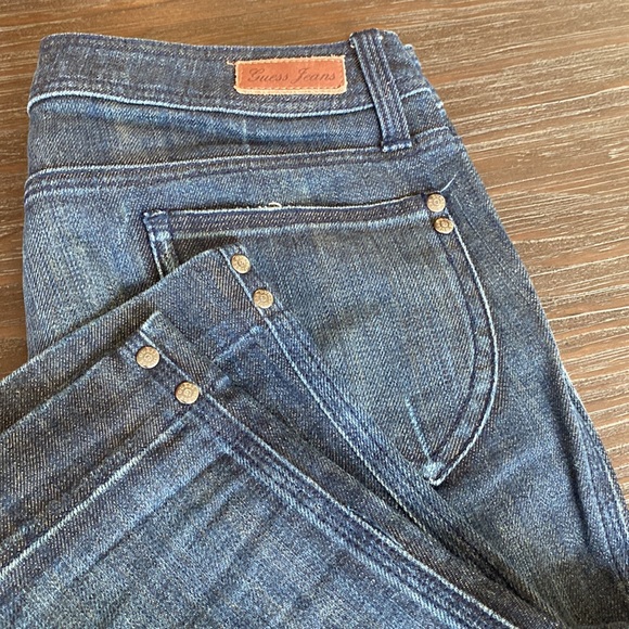 Guess Capri jeans in size 26. - Picture 6 of 8